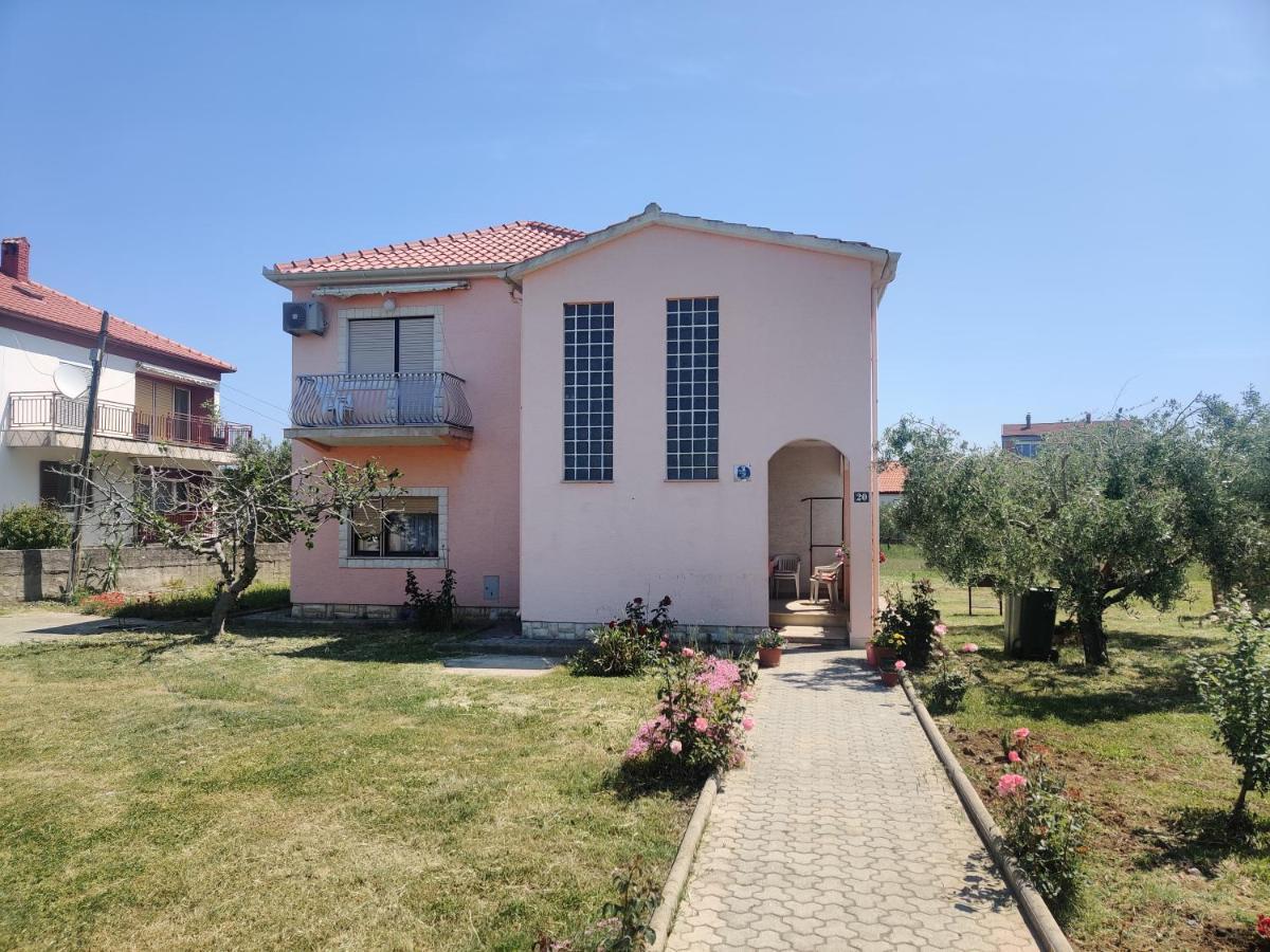 Apartmani Tina Nin Exterior foto